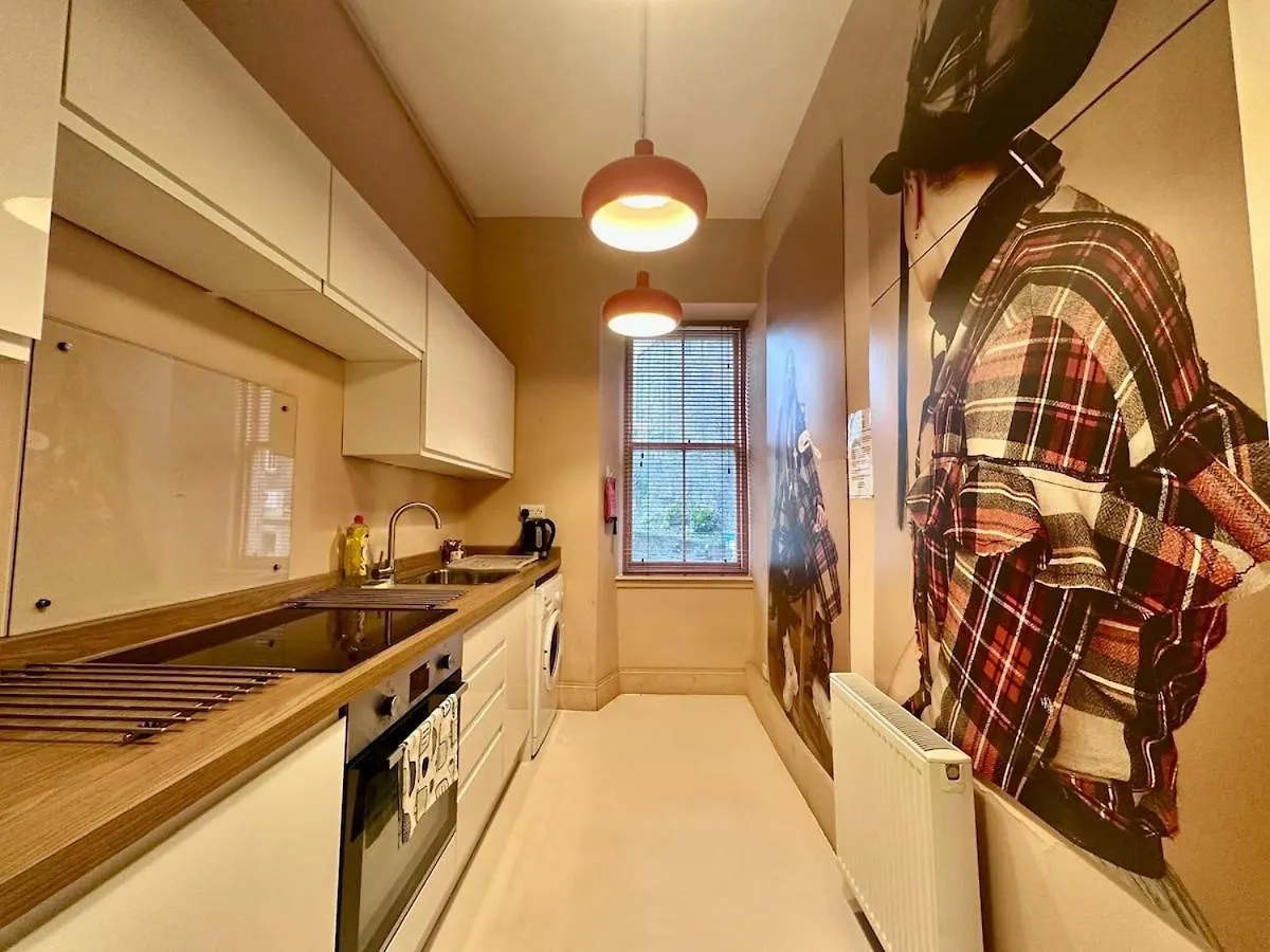 Апартаменты Unique Cozy Nest For 2, Old Town Эдинбург